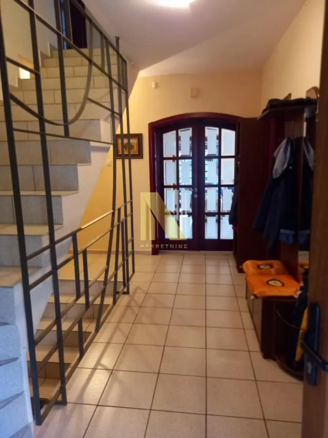 Prodaja, kuća, 336m², Sremska Kamenica, Petrovaradin