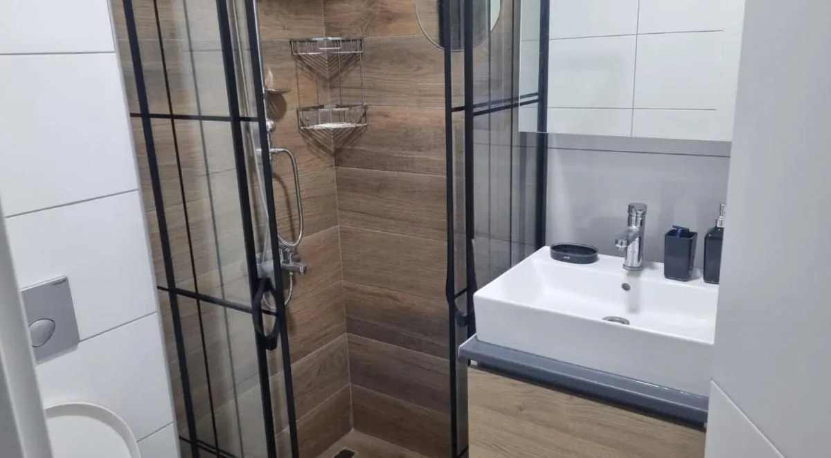 Prodaja, dvosoban stan, 69m², Tivat, Crna Gora