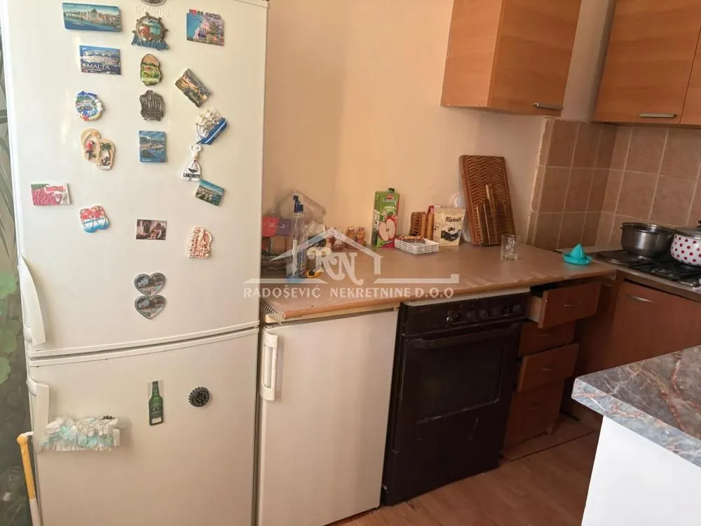 Prodaja, dvosoban stan, 62m², Petlovo Brdo, Beograd