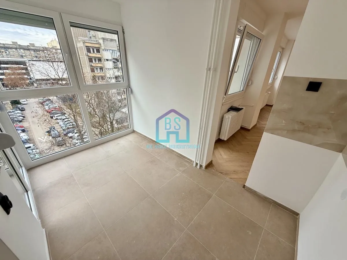 Prodaja, trosoban stan, 73m², Bulevar Oslobodjenja, Novi Sad Sve Podlokacije