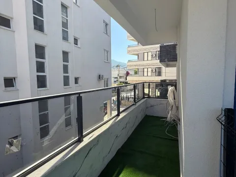 Sale, two bedroom apartment, 77m², Dobra Voda, Budva - image 9