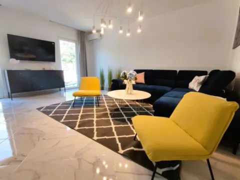 Rent, house, 188m², Bar, Crna Gora - image 5