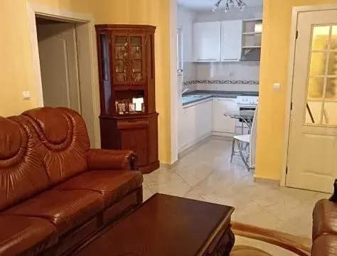 Sale, one bedroom apartment, 53m², Bečići, Budva - image 1
