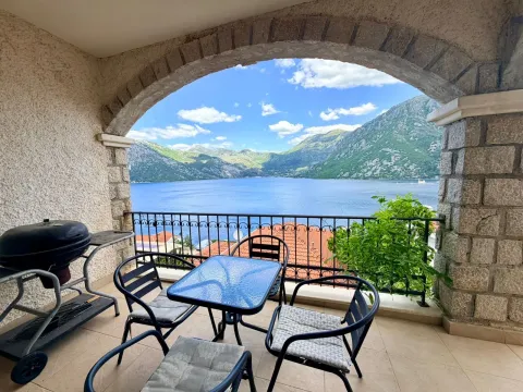 Sale, two bedroom apartment, 87m², Morinj, Kotor - image 4