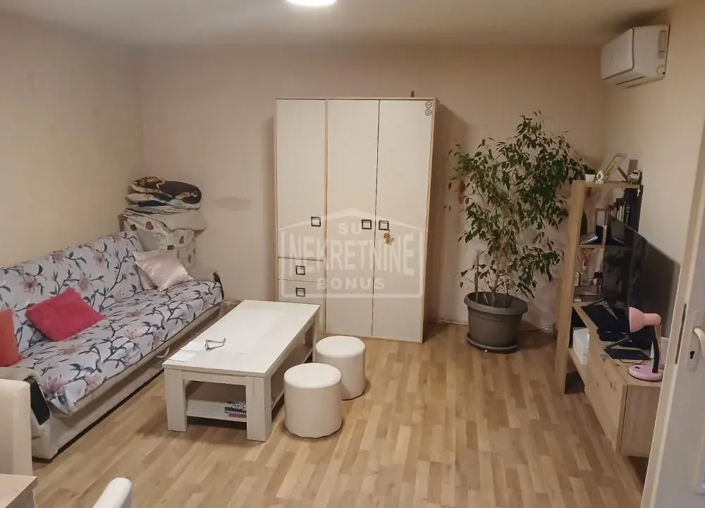 Sale, two bedroom apartment, 53m², Prozivka, Subotica