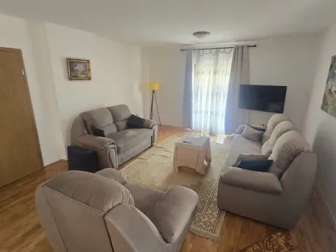 Sale, house, 319m², Zlatica, Podgorica - image 5