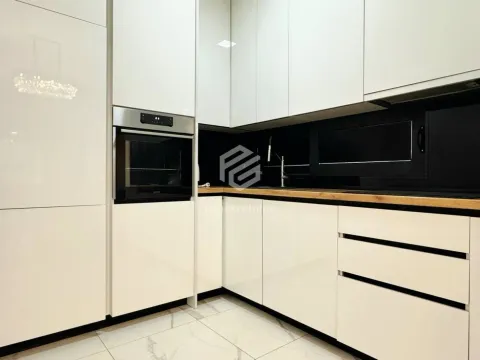 Rent, three bedroom apartment, 130m², Dalmatinska ulica, Podgorica - image 8