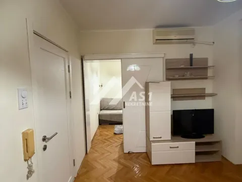 Izdavanje, jednosoban stan, 39m², Grbavica, Novi Sad Sve Podlokacije - image 2