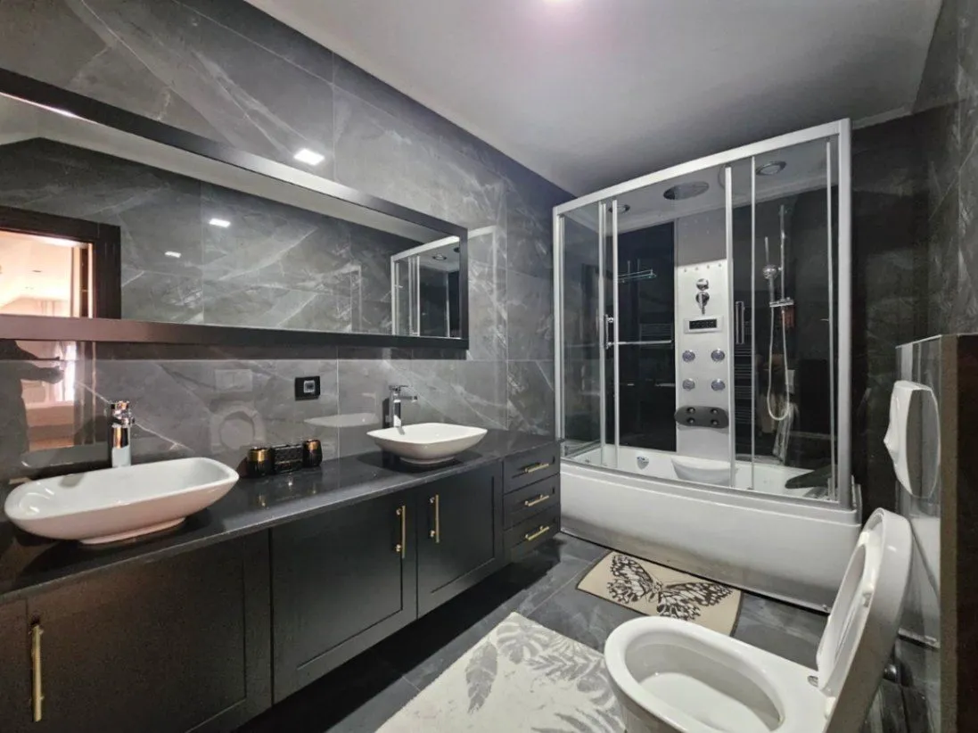 Izdavanje, kuća, 380m², Zeta, Podgorica