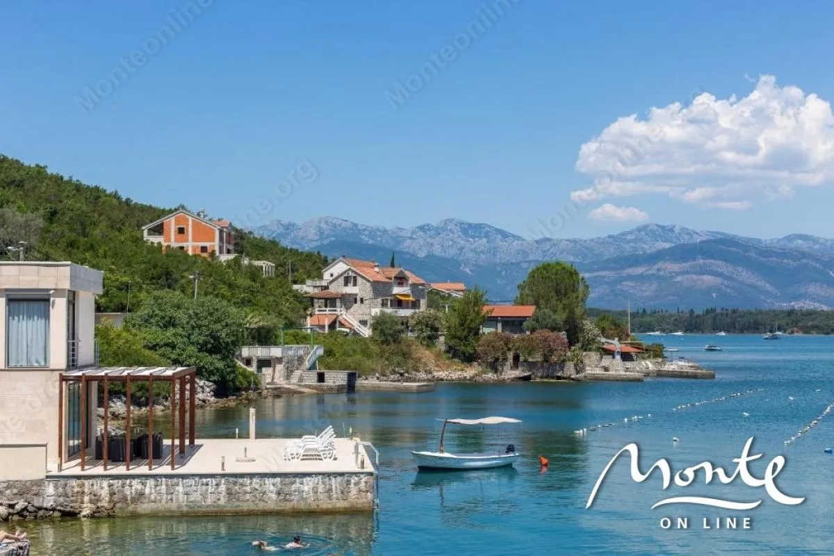 Prodaja, kuća, 172m², Krašići, Tivat