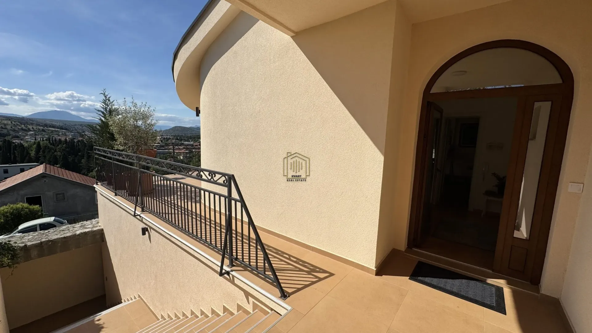 Rent, house, 256m², Masline, Podgorica