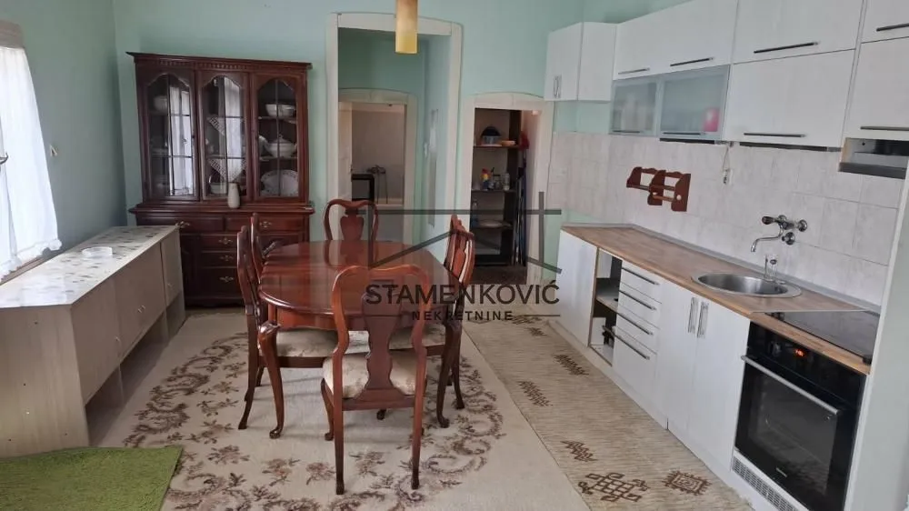 Prodaja, kuća, 300m², Temerin, Novi Sad