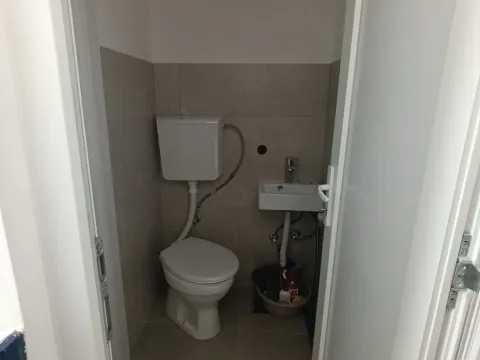 Rent, office space, 50m², Gintaš, Podgorica - image 9