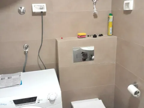 Izdavanje, jednosoban stan, 42m², Pobrežje, Podgorica - image 4