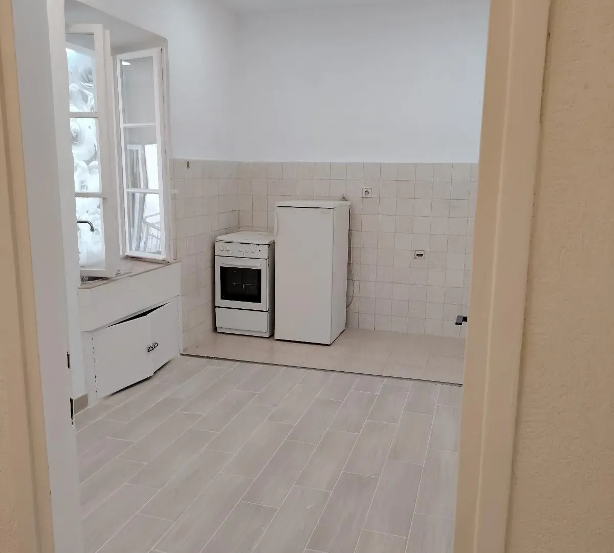 Rent, office space, 60m², Stari Grad Kotor, Kotor