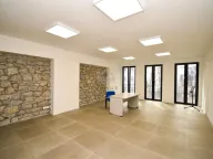 Izdavanje, poslovni prostor, 120m², Centar, Podgorica - image 2