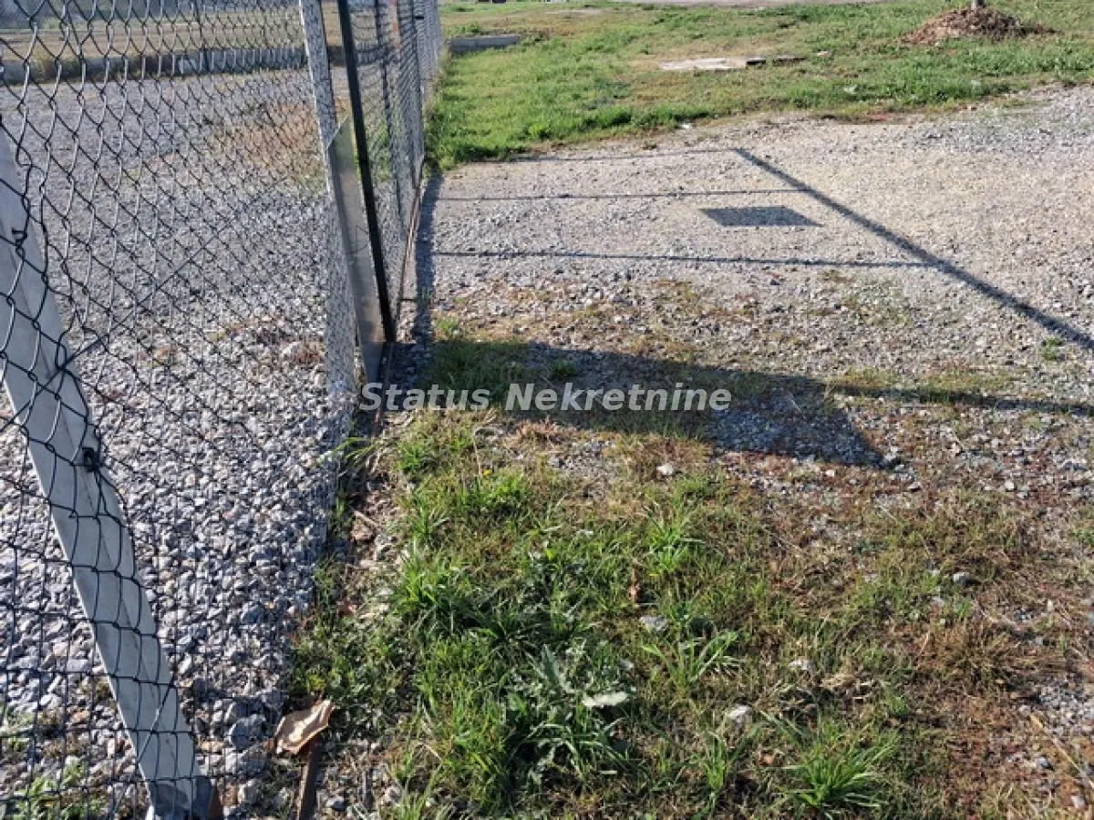 Izdavanje, plac, 1340m², Futog, Novi Sad Sve Podlokacije