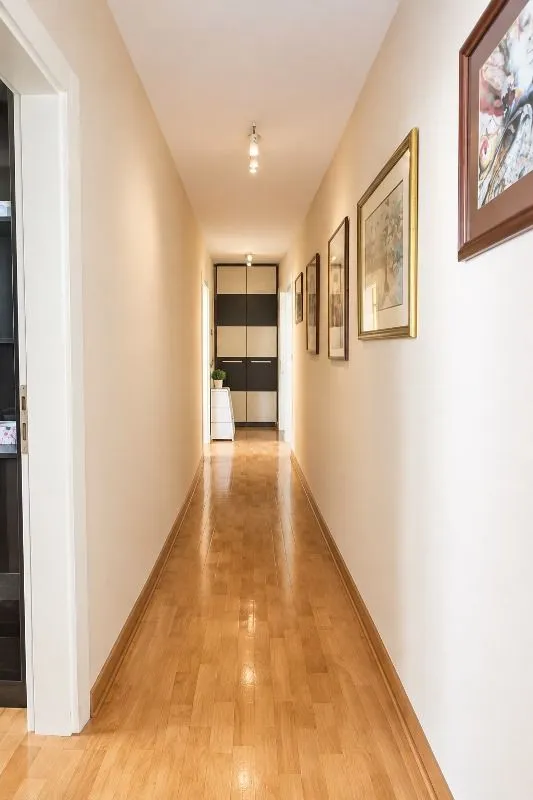 Rent, four bedroom apartment, 100m², Senjak, Beograd