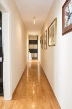 Rent, four bedroom apartment, 100m², Senjak, Beograd - image 11