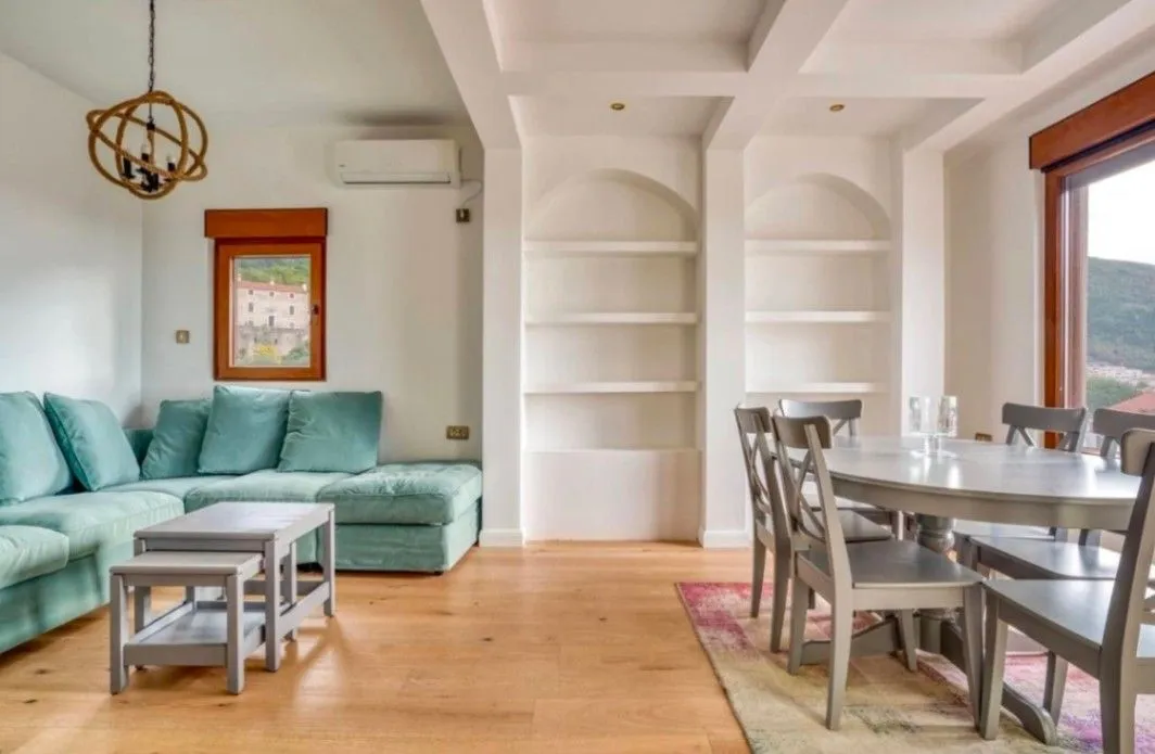 Rent, two bedroom apartment, 90m², Podmaine, Budva