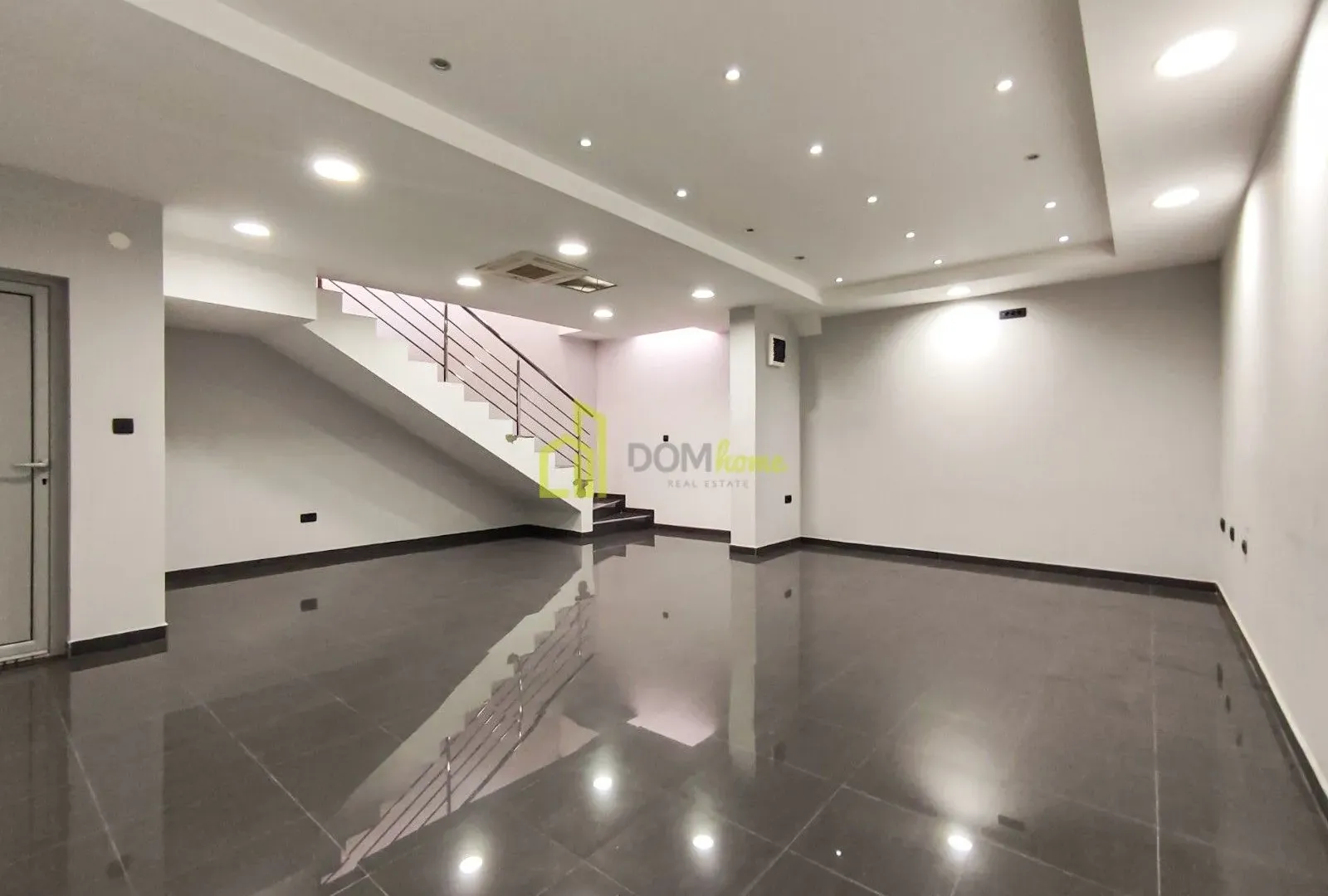 Sale, office space, 89m², Stari Aerodrom, Podgorica