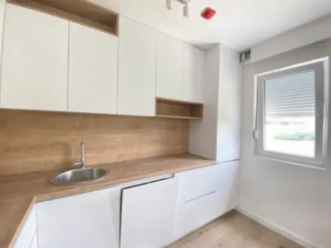 Rent, two bedroom apartment, 68m², Centar, Podgorica - image 4