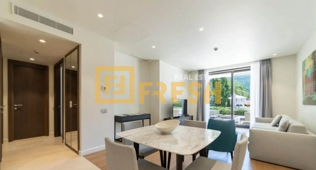 Prodaja, jednosoban stan, 90m², Herceg Novi, Crna Gora