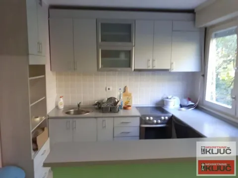 Izdavanje, jednosoban stan, 45m², Novo naselje, Novi Sad