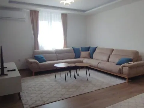 Izdavanje, trosoban stan, 100m², Zagorič, Podgorica - image 19