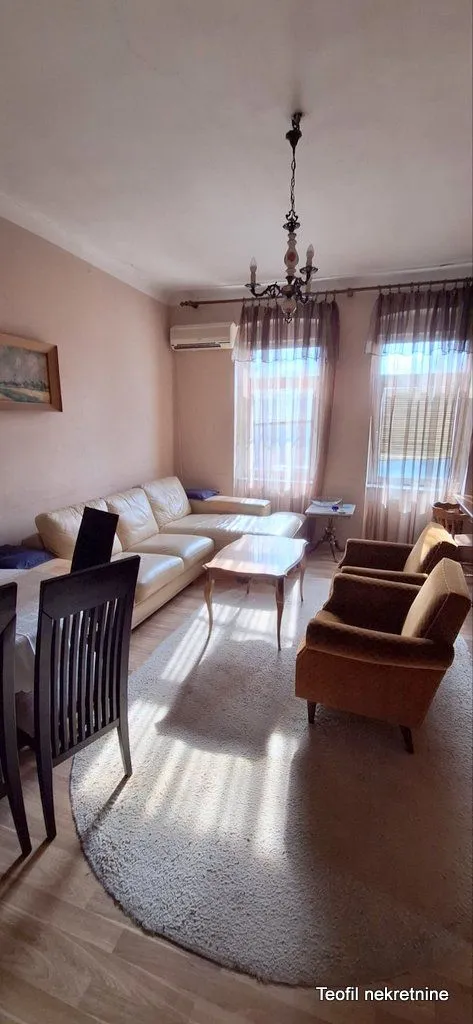 Prodaja, kuća, 200m², Zemun Gardoš, Zemun Sve Podlokacije