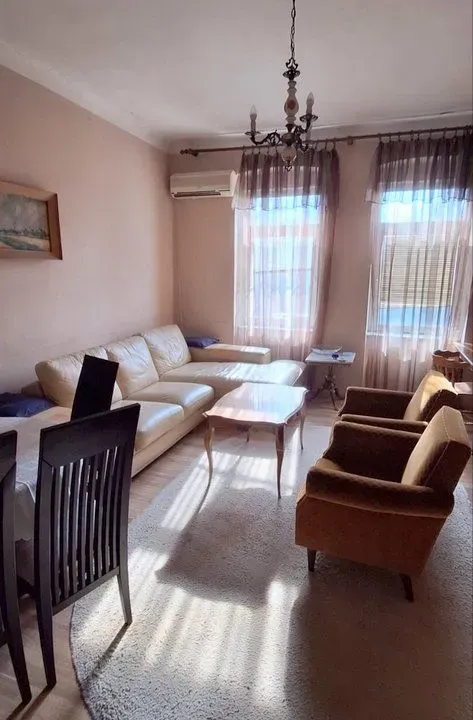 Prodaja, kuća, 200m², Zemun Gardoš, Zemun Sve Podlokacije