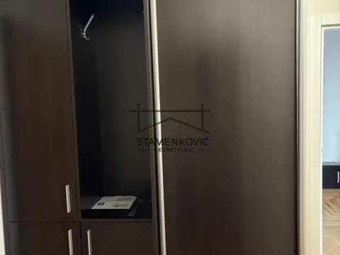 Izdavanje, dvosoban stan, 49m², Centar, Novi Sad - image 7