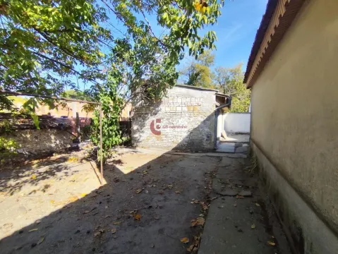 Pogled na dvorište i pomoćne objekte imanja. - image 22