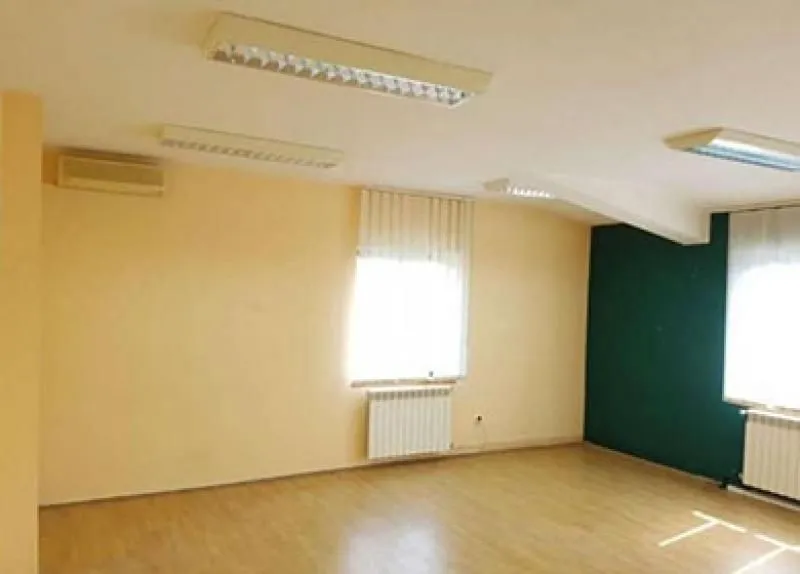 Rent, office space, 630m², Čukarica, Beograd