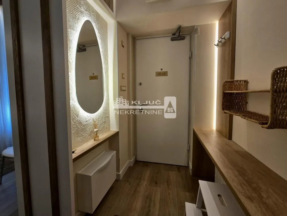 Sale, office space, 32m², Vračar Centar, Vračar Sve Podlokacije