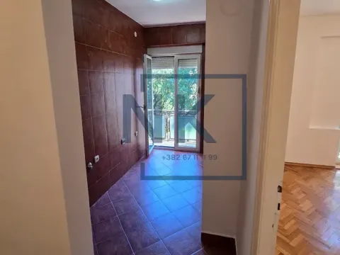 Izdavanje, jednosoban stan, 49m², Centar, Podgorica - image 3