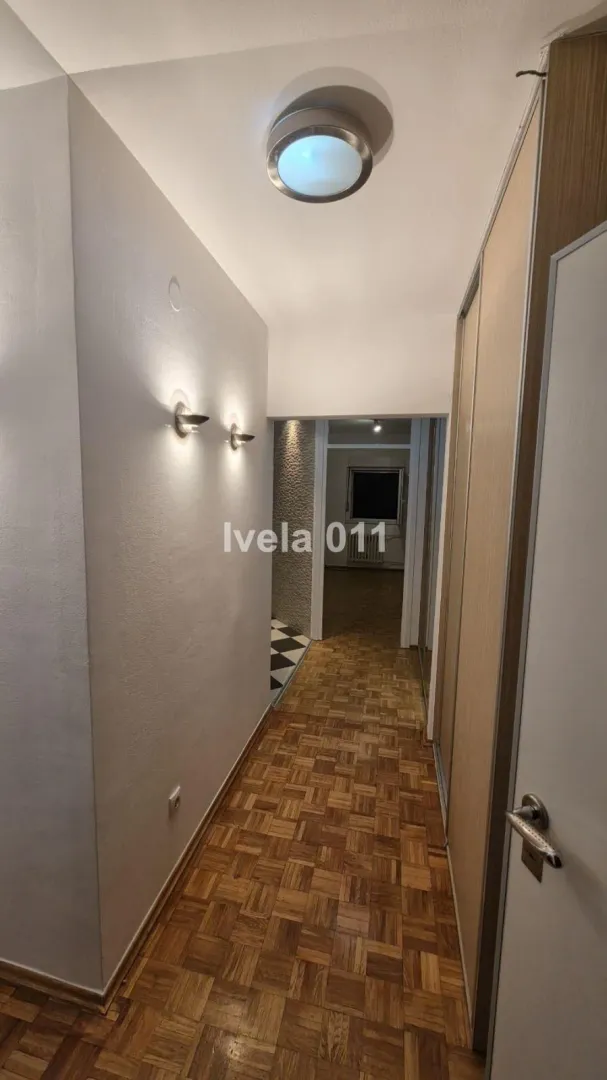 Prodaja, dvosoban stan, 68m², Novi Beograd Blok 71, Novi Beograd Sve Podlokacije