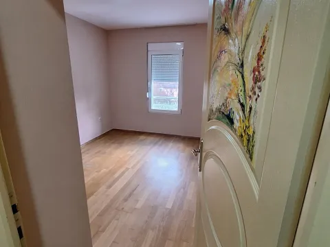 Izdavanje, dvosoban stan, 70m², Zabjelo, Podgorica - image 6