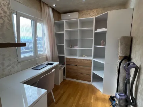 Izdavanje, trosoban stan, 100m², Stari Aerodrom, Podgorica - image 10