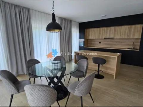 Rent, four bedroom apartment, 160m², Savski Venac, Beograd - image 9