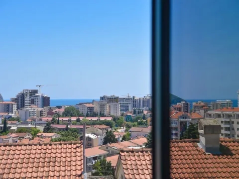 Prodaja, trosoban stan, 130m², Budva, Crna Gora - image 2