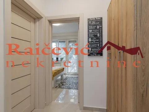 Sale, three bedroom apartment, 80m², Savski Venac, Beograd - image 10