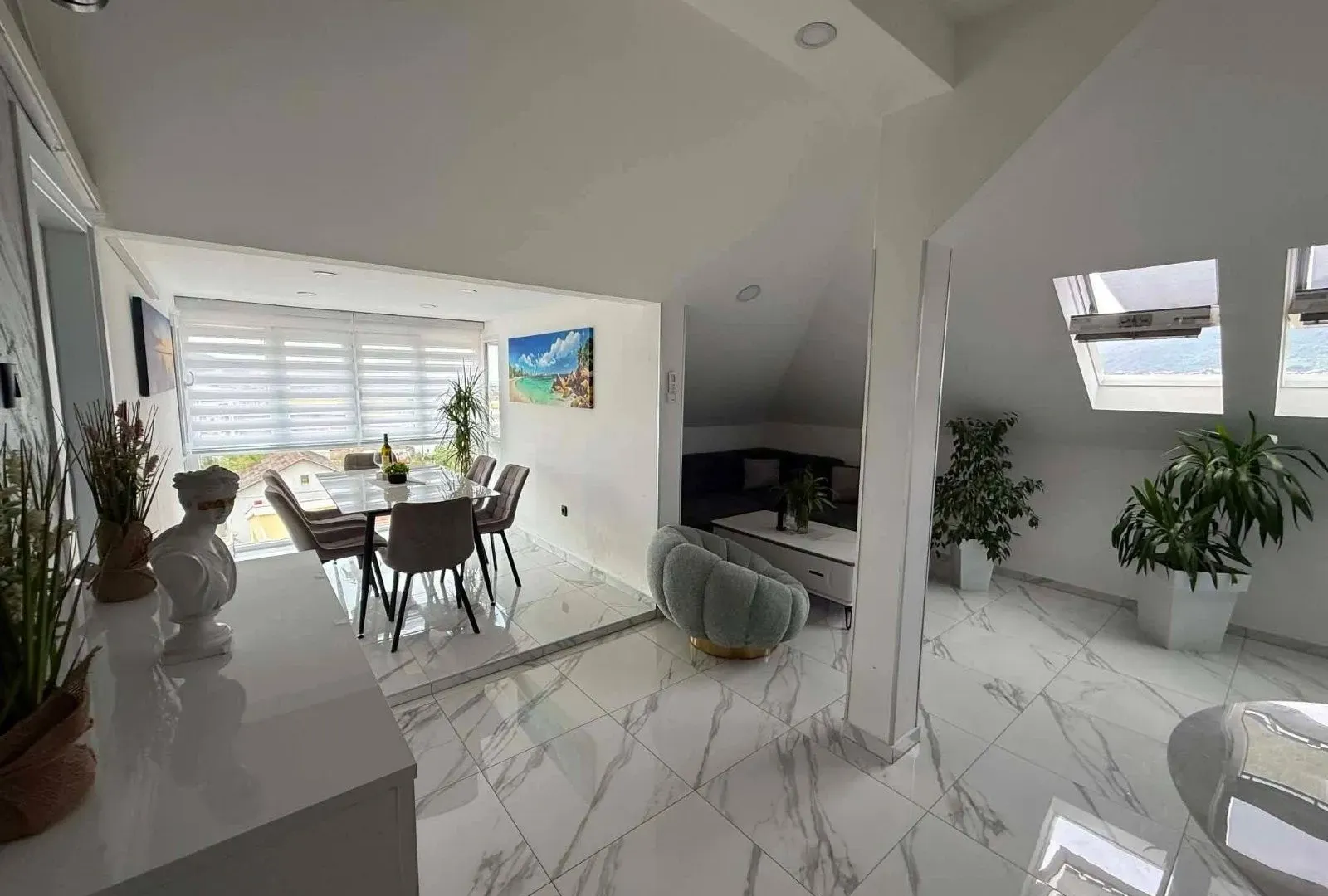 Rent, two bedroom apartment, 74m², Popovići, Bar