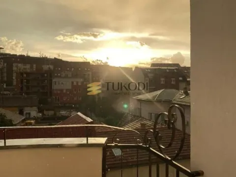 Izdavanje, trosoban stan, 87m², Centar, Novi Sad - image 8