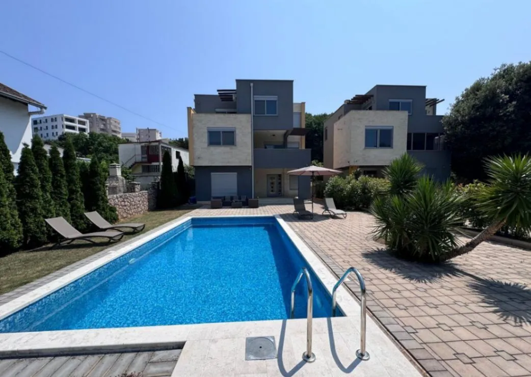 Sale, house, 270m², Utjeha, Bar