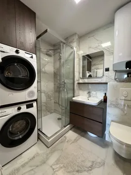 Prodaja, jednosoban stan, 45m², City Kvart, Podgorica - image 7