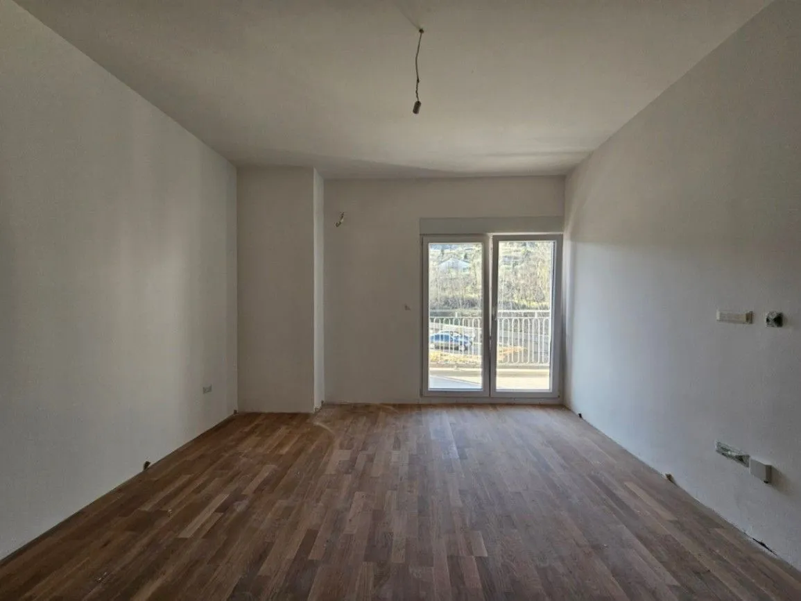 Prodaja, dvosoban stan, 79m², Momišići, Podgorica