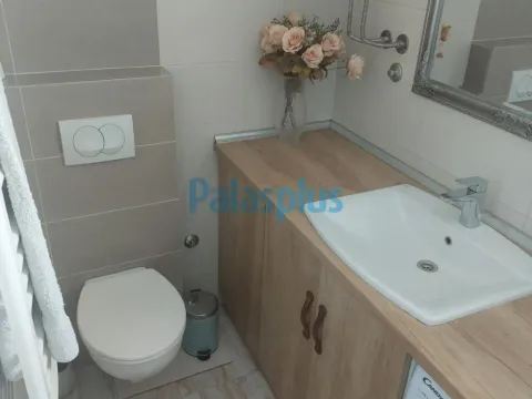 Rent, three bedroom apartment, 60m², Vračar Sve Podlokacije, Beograd - image 10