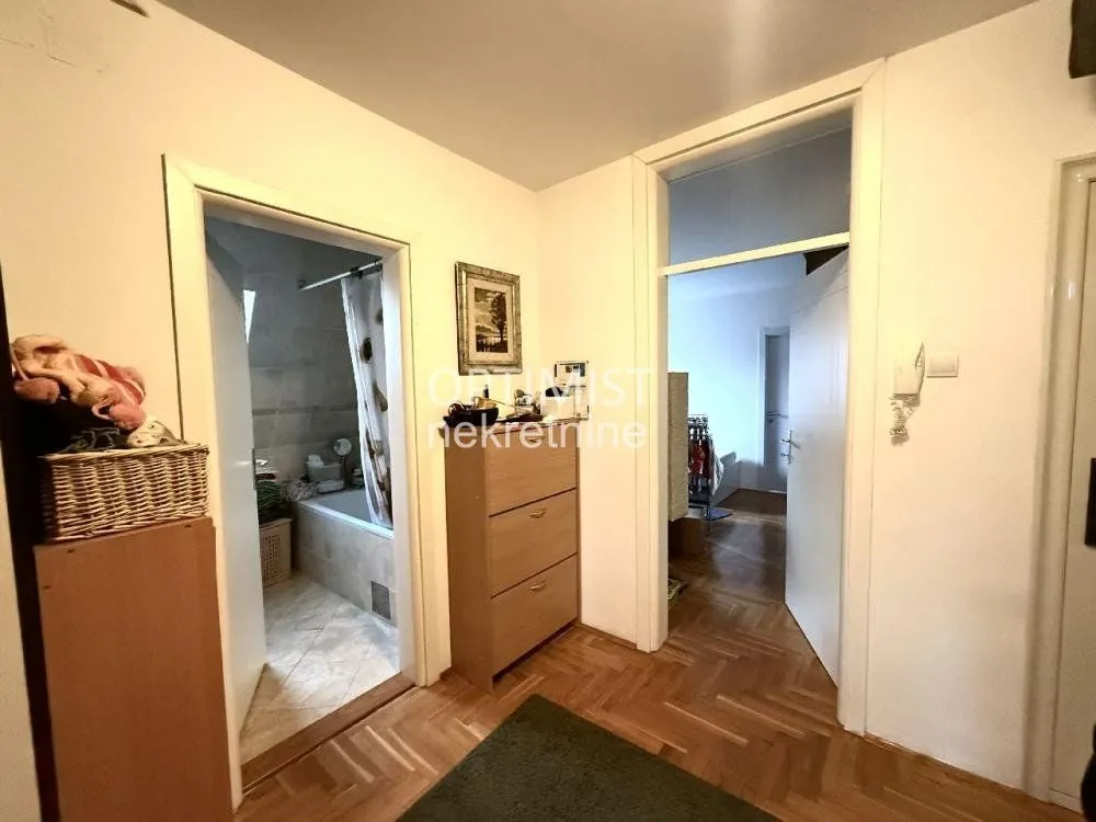 Sale, four bedroom apartment, 98m², Voždovac Sve Podlokacije, Beograd