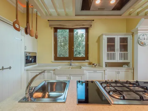 Prodaja, kuća, 1264m², Gospoština, Budva - image 11